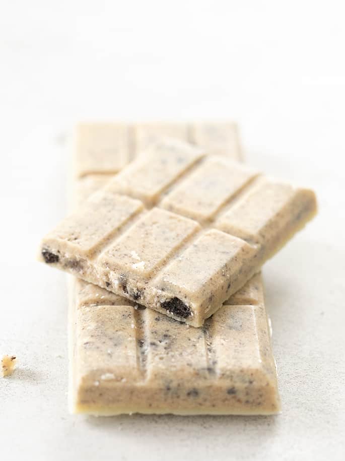 Cookies N Cream Chocolate Bar